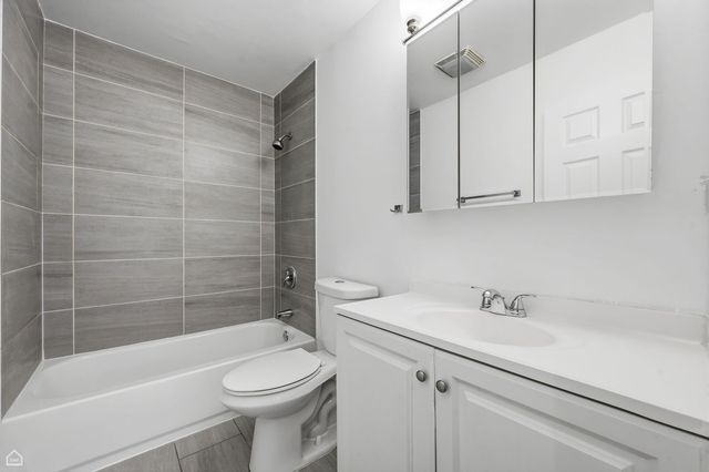 13 Elm Court 1, Bolingbrook, IL 60440