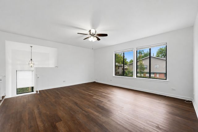 13 Elm Court 1, Bolingbrook, IL 60440