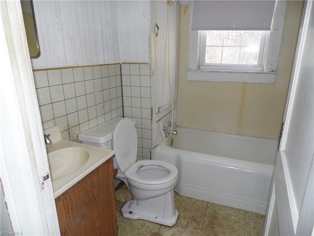 232 Riverview Drive, Sparta, NC 28675