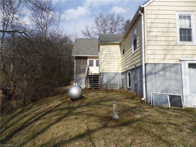 232 Riverview Drive, Sparta, NC 28675