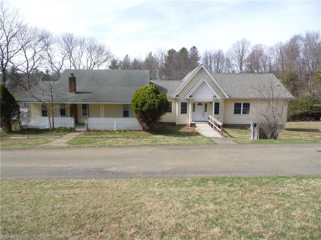 232 Riverview Drive, Sparta, NC 28675
