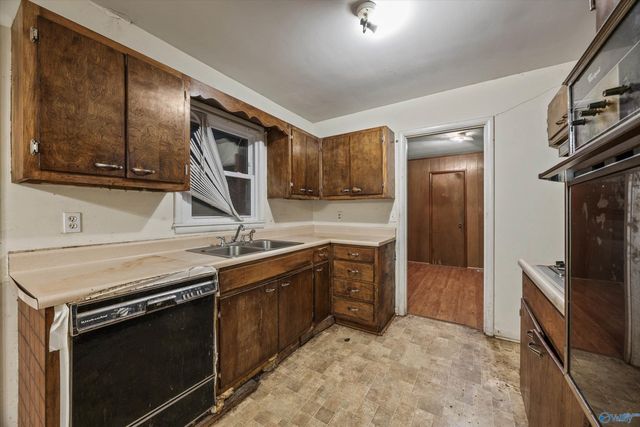 1718 Hampton Drive, Huntsville, AL 35810