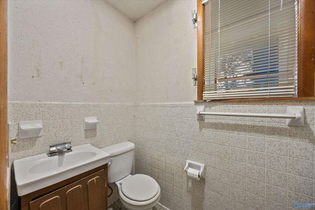 1718 Hampton Drive, Huntsville, AL 35810