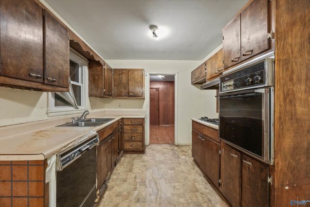 1718 Hampton Drive, Huntsville, AL 35810