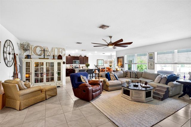 508 HICKORY COURSE LOOP, Ocala, FL 34472