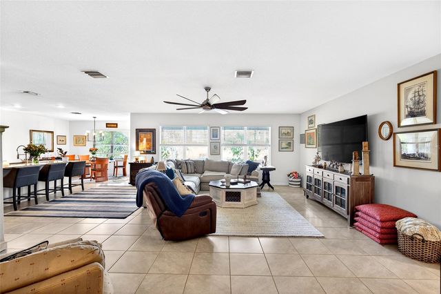 508 HICKORY COURSE LOOP, Ocala, FL 34472