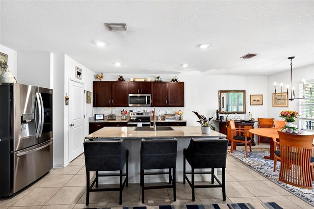 508 HICKORY COURSE LOOP, Ocala, FL 34472