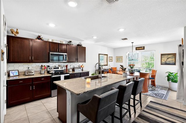 508 HICKORY COURSE LOOP, Ocala, FL 34472