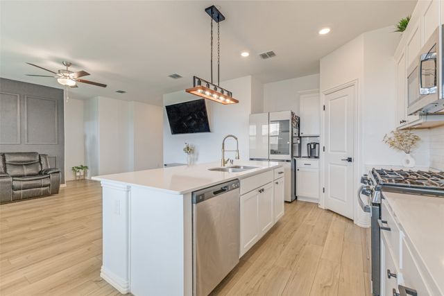 1038 Manuel Drive, Fate, TX 75087