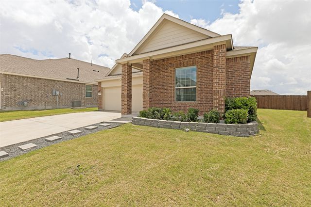 1038 Manuel Drive, Fate, TX 75087