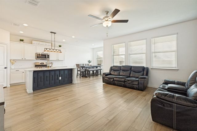1038 Manuel Drive, Fate, TX 75087