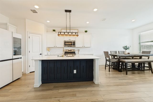 1038 Manuel Drive, Fate, TX 75087