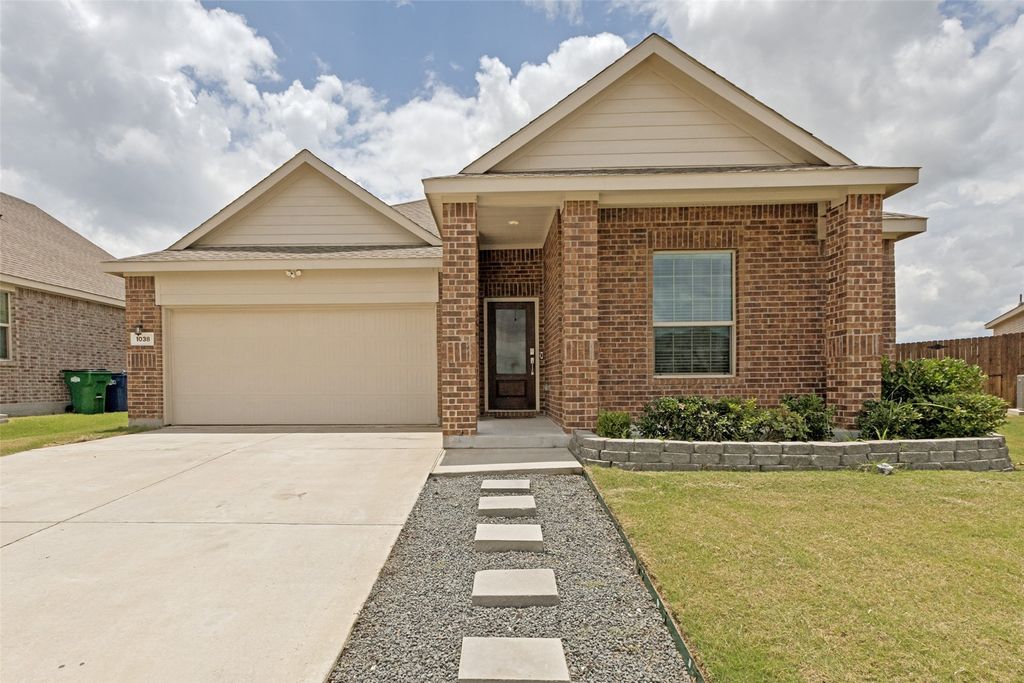 1038 Manuel Drive, Fate, TX 75087