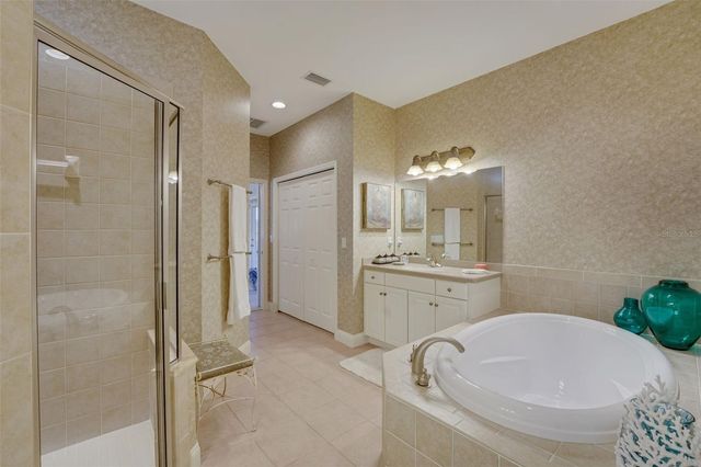 822 HART LAKE STREET, Winter Haven, FL 33884