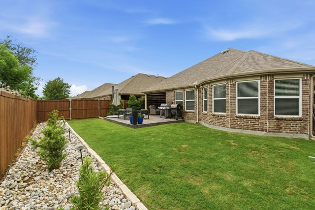4865 Big Bear Circle, Fort Worth, TX 76244