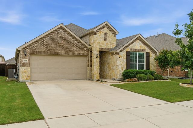 4865 Big Bear Circle, Fort Worth, TX 76244
