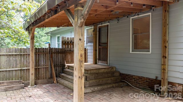 3579 High West Drive, Lenoir, NC 28645