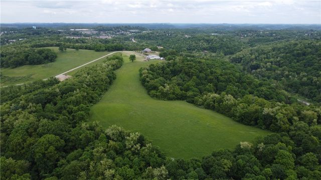 9999 Mckee Rd, White Oak, PA 15131