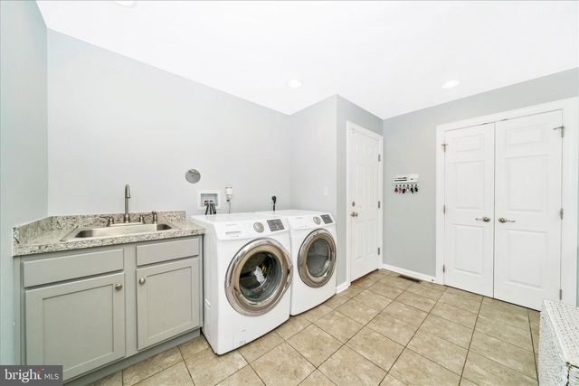 24717 SHOWBARN CIR, Damascus, MD 20872