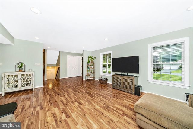24717 SHOWBARN CIR, Damascus, MD 20872