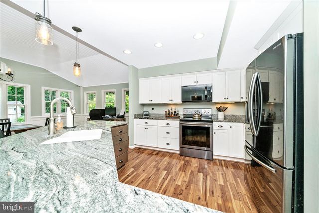 24717 SHOWBARN CIR, Damascus, MD 20872