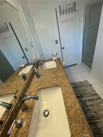 8233 Fallbrook Avenue, West Hills, CA 91304