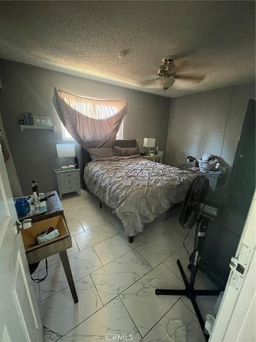 8233 Fallbrook Avenue, West Hills, CA 91304