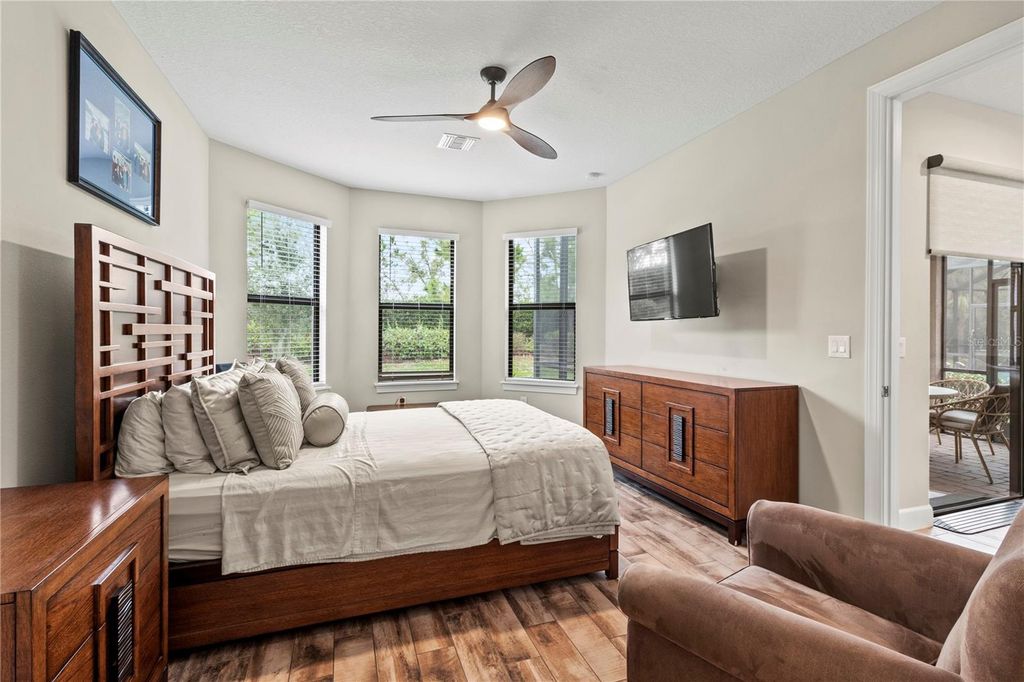 Image 20 of property listing at 14655 DERNA TERRACE, Bradenton, FL 34211