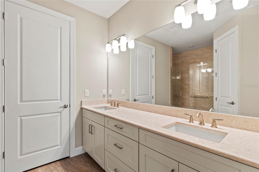 Image 22 of property listing at 14655 DERNA TERRACE, Bradenton, FL 34211