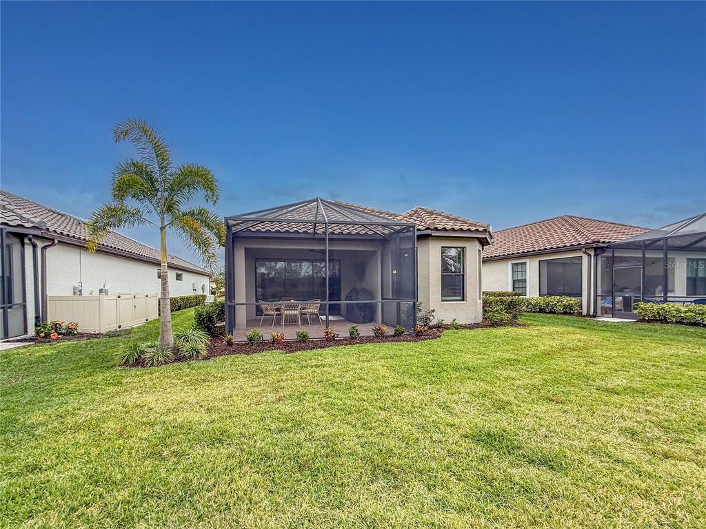 Image 4 of property listing at 14655 DERNA TERRACE, Bradenton, FL 34211