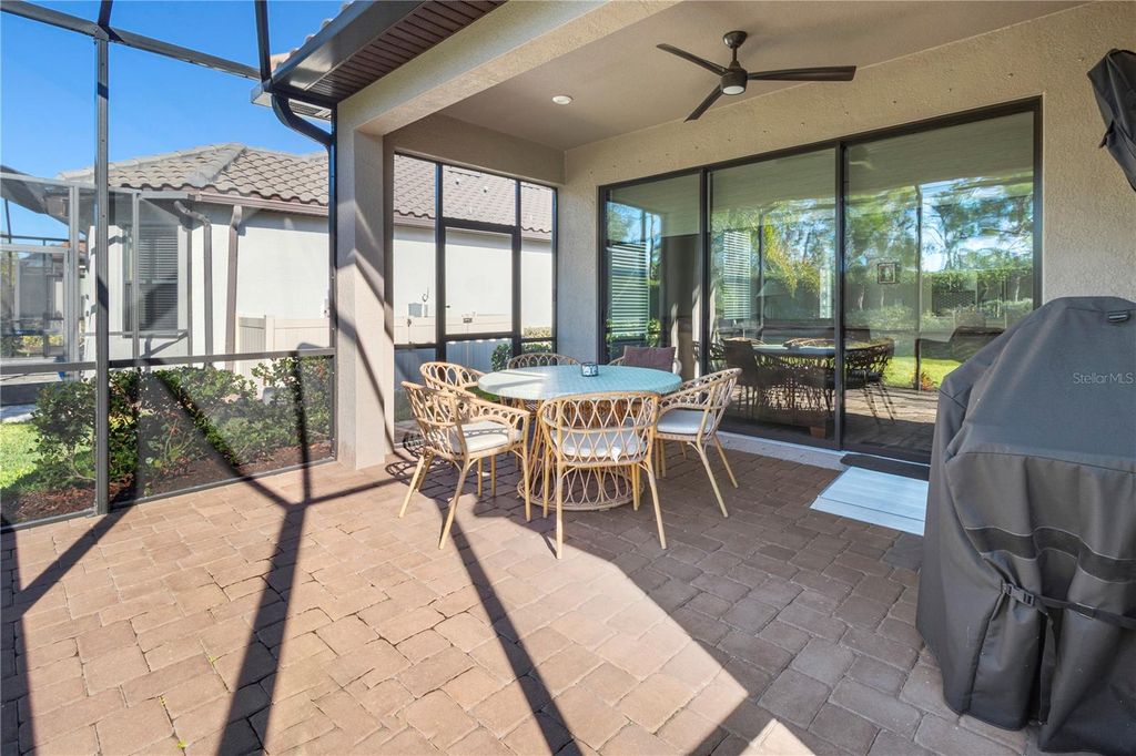 Image 36 of property listing at 14655 DERNA TERRACE, Bradenton, FL 34211