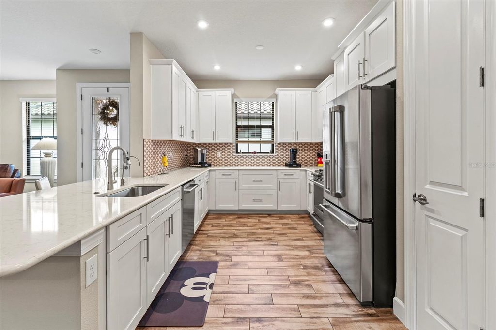 Image 5 of property listing at 14655 DERNA TERRACE, Bradenton, FL 34211