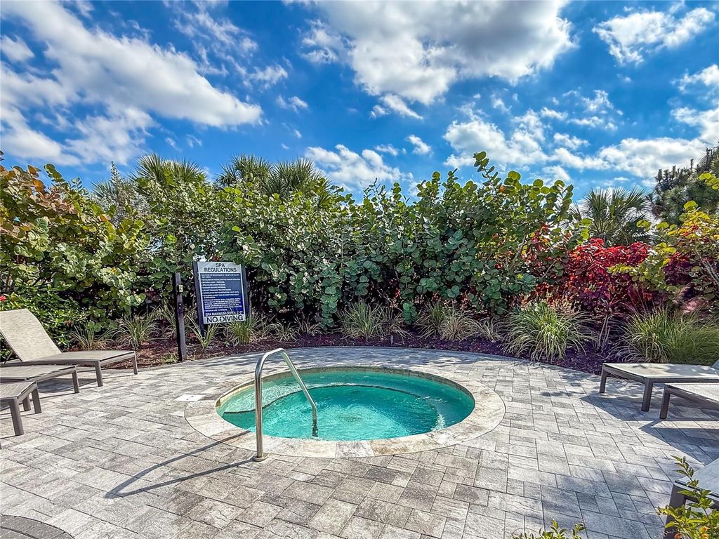 Image 61 of property listing at 14655 DERNA TERRACE, Bradenton, FL 34211