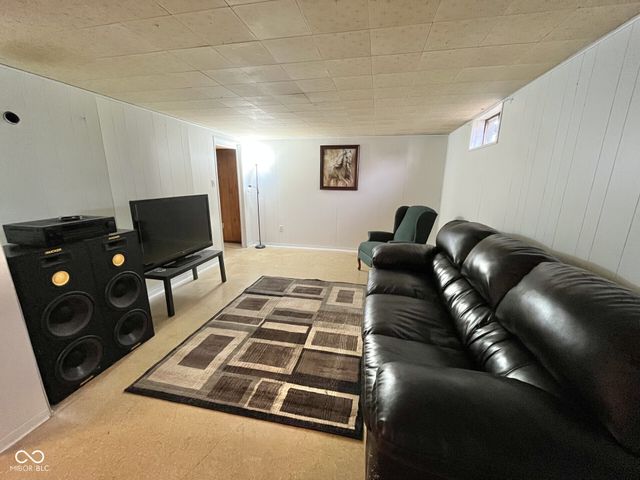 1913 Lee Street, Columbus, IN 47201