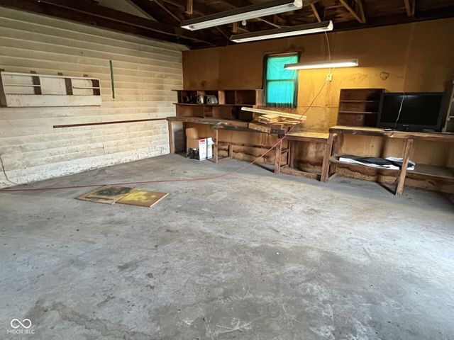 1913 Lee Street, Columbus, IN 47201