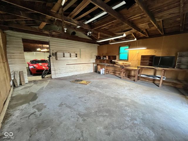 1913 Lee Street, Columbus, IN 47201