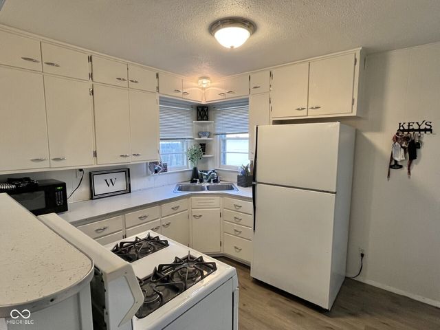 1913 Lee Street, Columbus, IN 47201