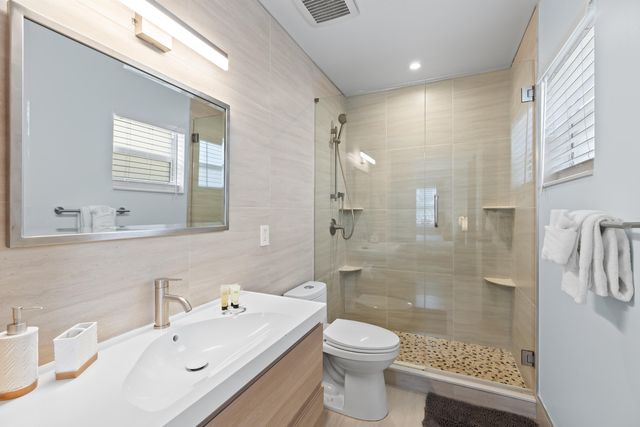 210 SE Park Street, Dania Beach, FL 33004