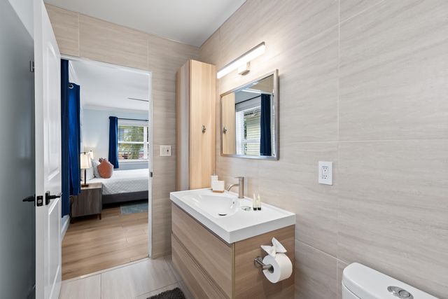 210 SE Park Street, Dania Beach, FL 33004