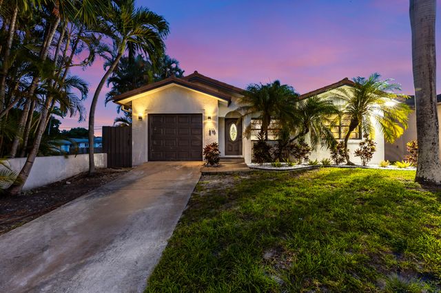 210 SE Park Street, Dania Beach, FL 33004