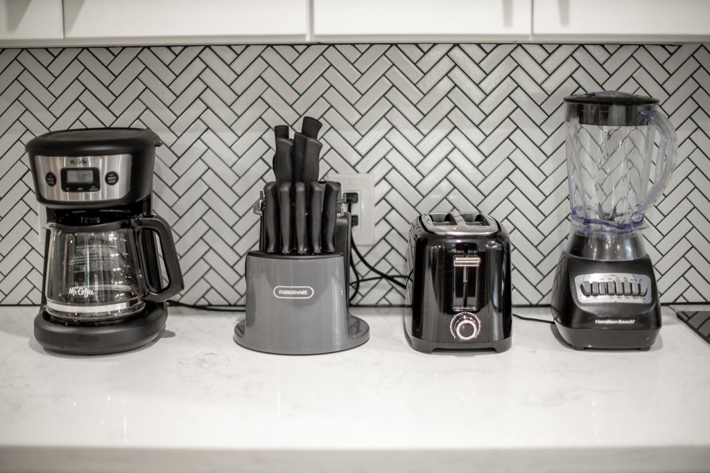 210 SE Park Street, Dania Beach, FL 33004