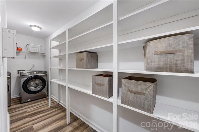 1301 Maple Shade Lane, Charlotte, NC 28270