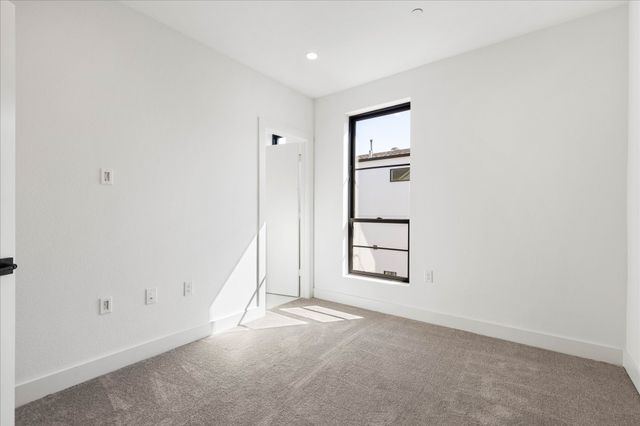 2107 N Garrett Avenue 101, Dallas, TX 75206