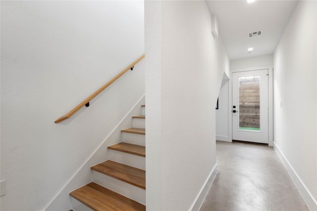 2107 N Garrett Avenue 101, Dallas, TX 75206