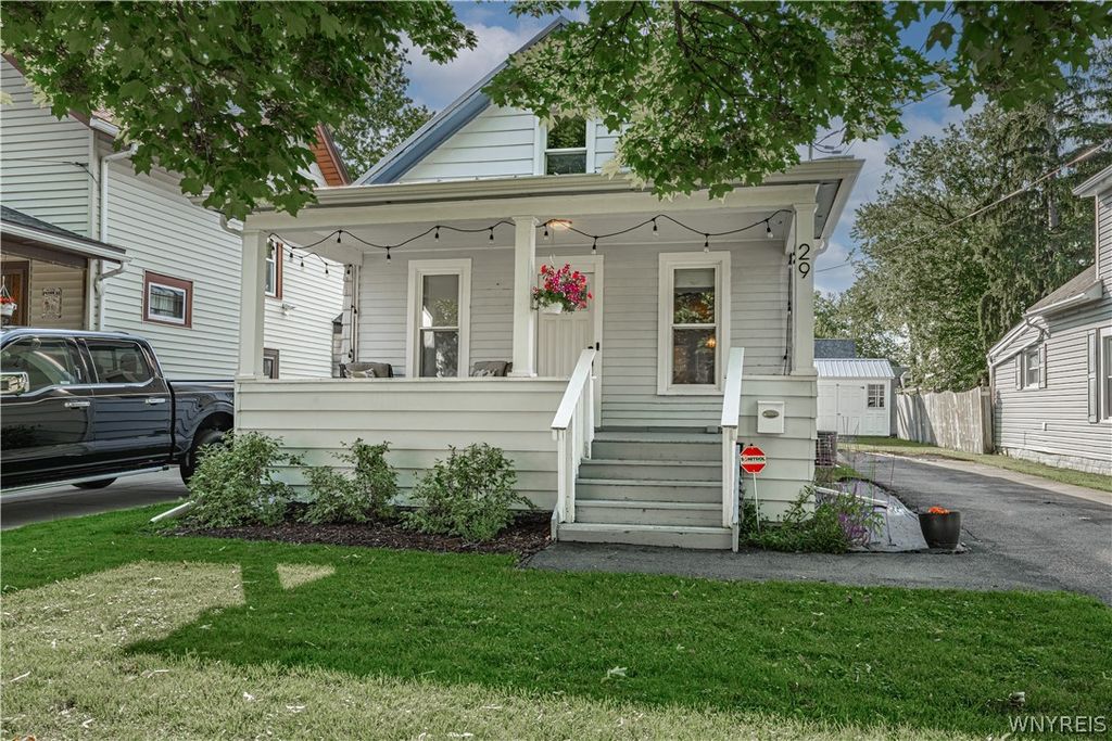 29 East Felton Street, North Tonawanda, NY 14120