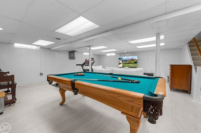 22933 Doremus Street, St Clair Shores, MI 48080