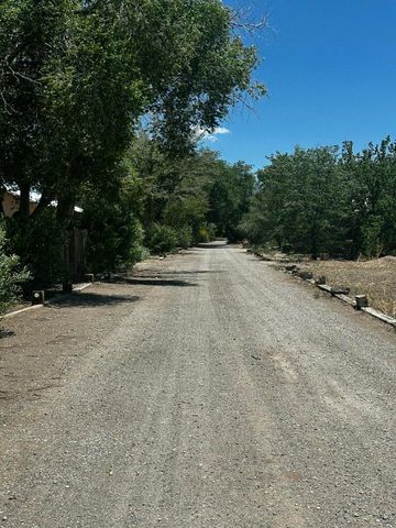 808 Camino Del Prado NW, Albuquerque, NM 87114