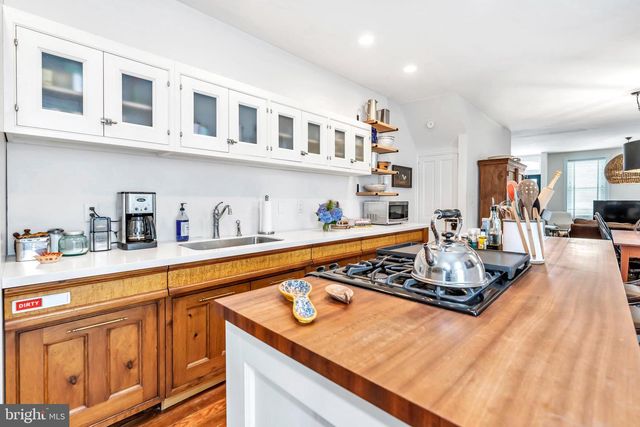 2454 W 16TH ST, Wilmington, DE 19806