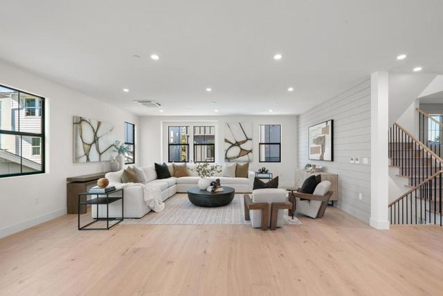 56 Sunnyside Avenue, Campbell, CA 95008