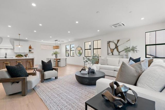 56 Sunnyside Avenue, Campbell, CA 95008